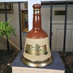 Vintage Bell's Scotch Whisky Ceramic Decanter Bell Shaped Wade Perth 750ml